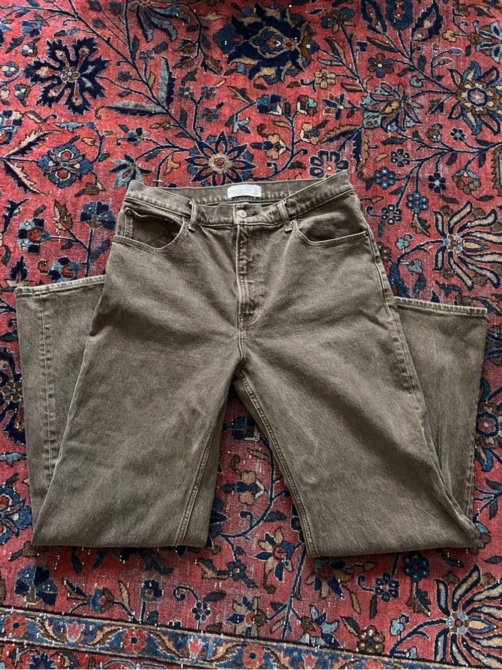 Abercrombie & Fitch The ‘90s Relaxed Jean High Rise